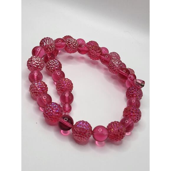 Vintage Pink Lucite Beaded Necklace Textured Smooth Beads 20.75 Inch - Picture 6 of 7